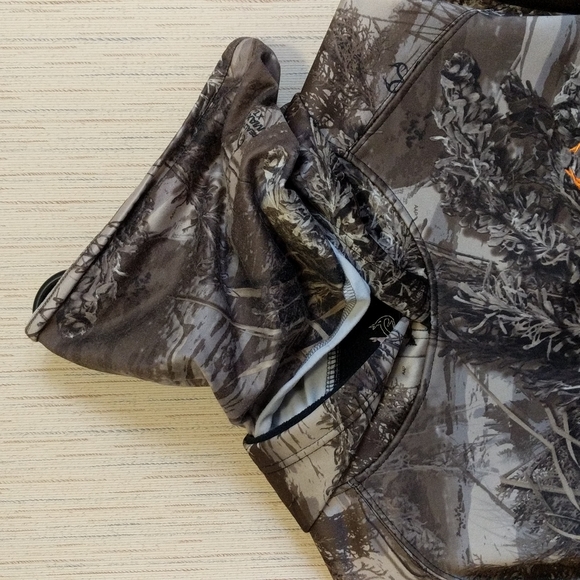 Realtree Camo Fleece Hoodie Size Medium - Picture 6 of 6